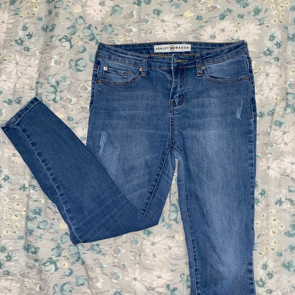 medium wash skinny jeans